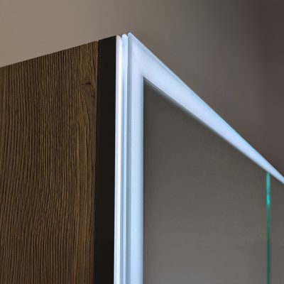 Spiegelschrank oben, rechts, links beleuchtet - München 3